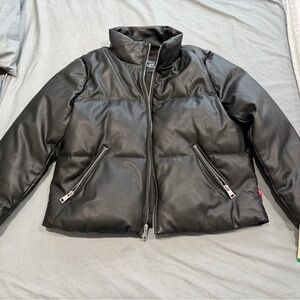 Levi's Women's Black Puffer Jacket